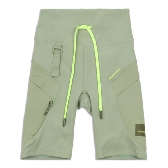 LULULEMON Cargo Super-High-Rise Hiking Short 8" - Picture 6 of 13